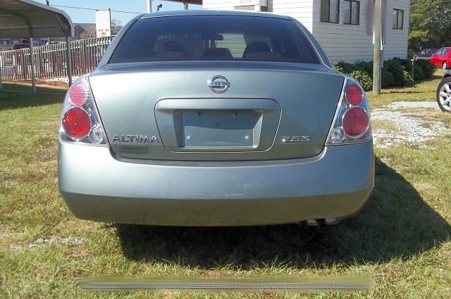 Nissan Altima 2005 photo 2