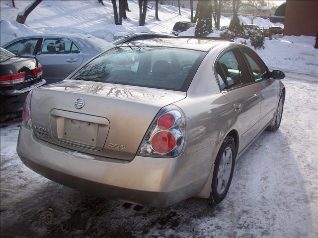 Nissan Altima 2005 photo 2