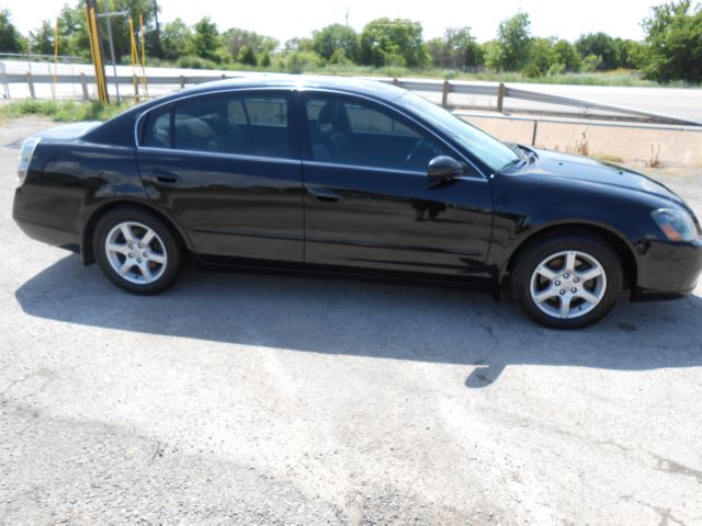 Nissan Altima 2005 photo 2