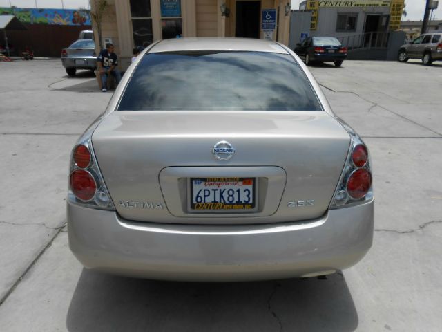 Nissan Altima 2005 photo 1