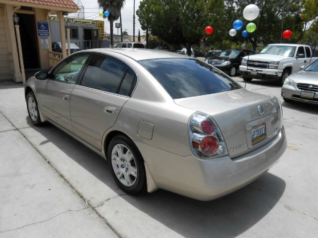 Nissan Altima 2005 photo 3