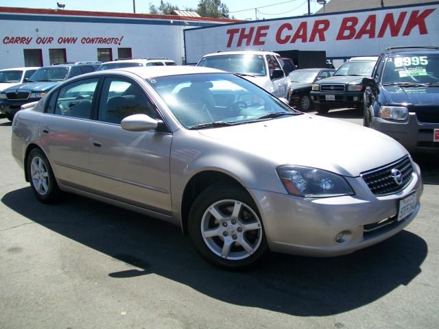 Nissan Altima 2dr Cpe Performance Manual Sedan