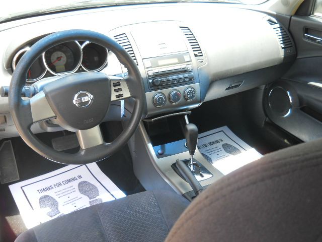 Nissan Altima 2005 photo 2