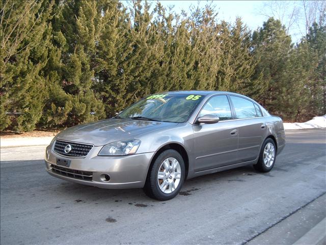 Nissan Altima 2005 photo 2