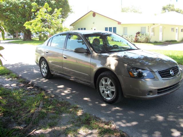 Nissan Altima 2005 photo 1