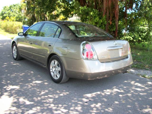 Nissan Altima 2005 photo 3