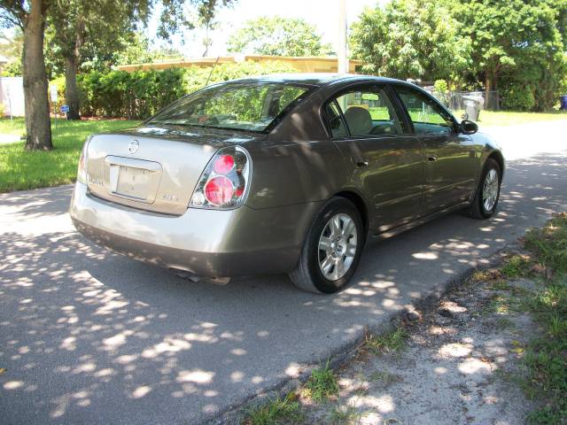 Nissan Altima 2005 photo 4