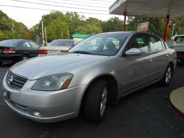 Nissan Altima 2005 photo 1