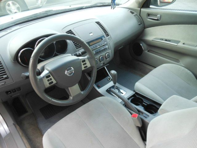 Nissan Altima 2005 photo 12