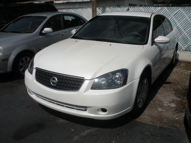 Nissan Altima GS-R Sedan