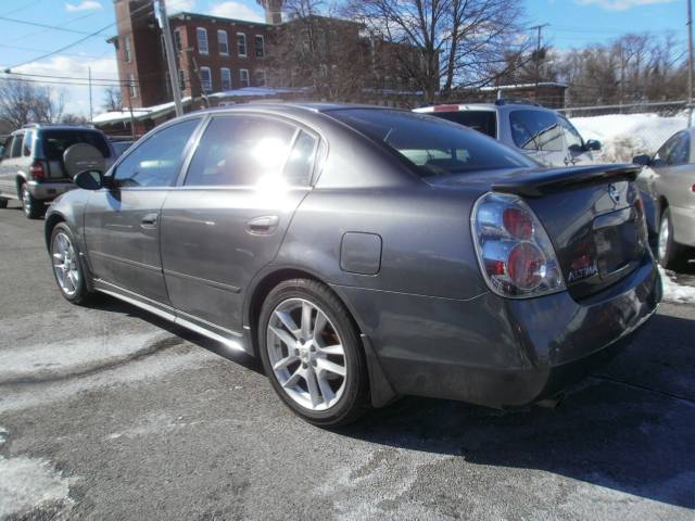 Nissan Altima 2005 photo 1