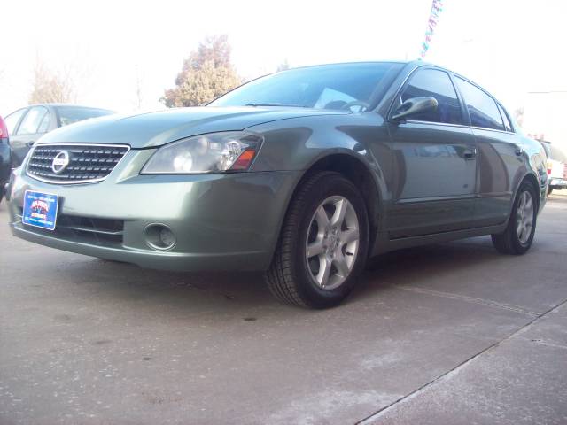 Nissan Altima 2005 photo 1