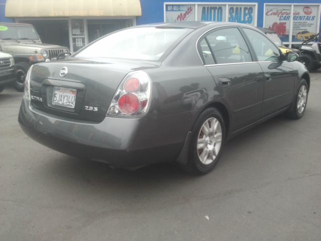 Nissan Altima 2005 photo 1