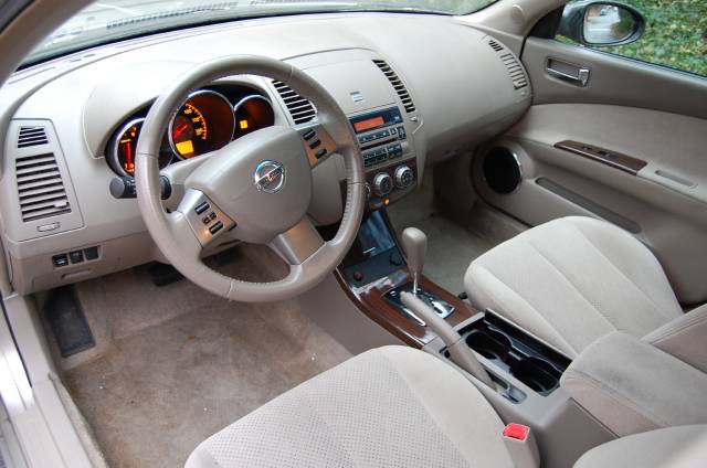 Nissan Altima 2005 photo 3