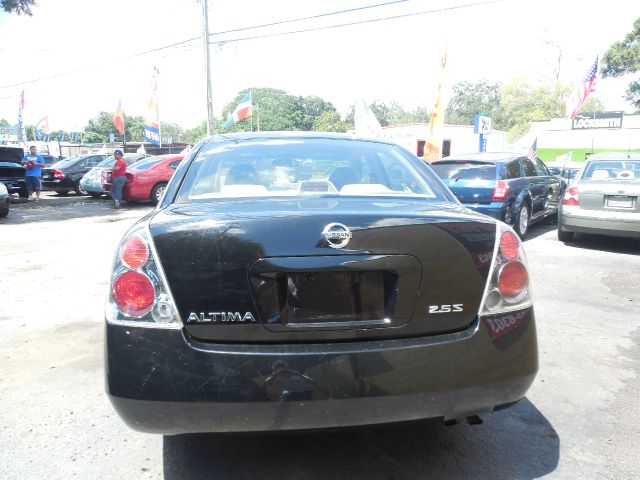 Nissan Altima 2005 photo 3