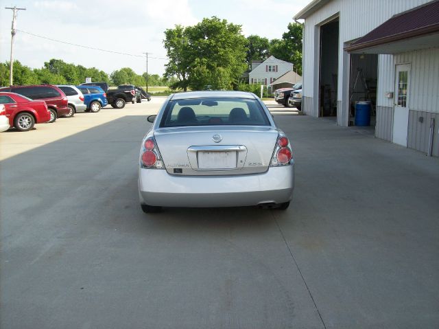 Nissan Altima 2005 photo 9