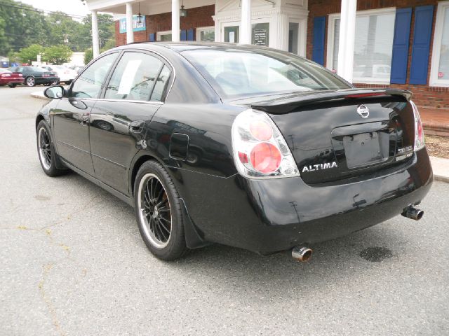 Nissan Altima 2005 photo 2