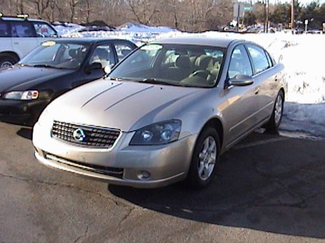 Nissan Altima 2005 photo 2