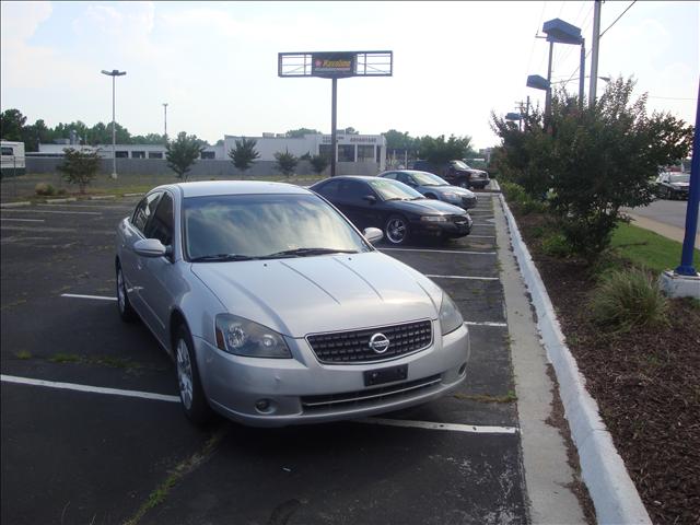 Nissan Altima 2005 photo 1