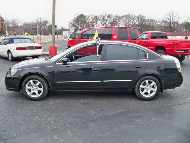 Nissan Altima ST Pickup 4D 5 1/2 Ft Sedan