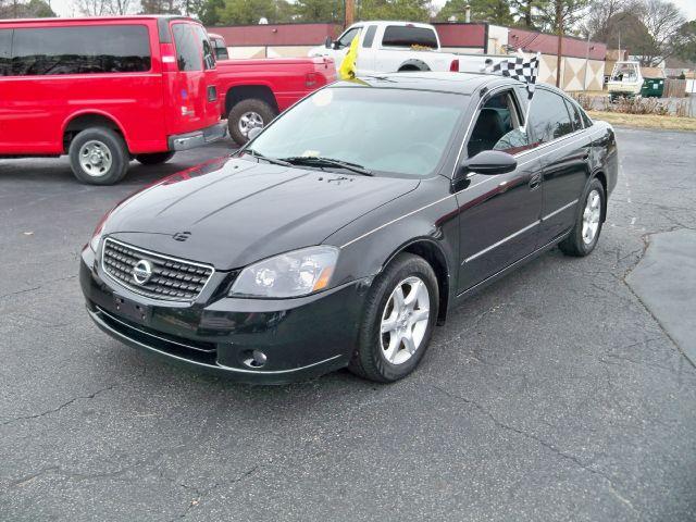 Nissan Altima 2005 photo 1