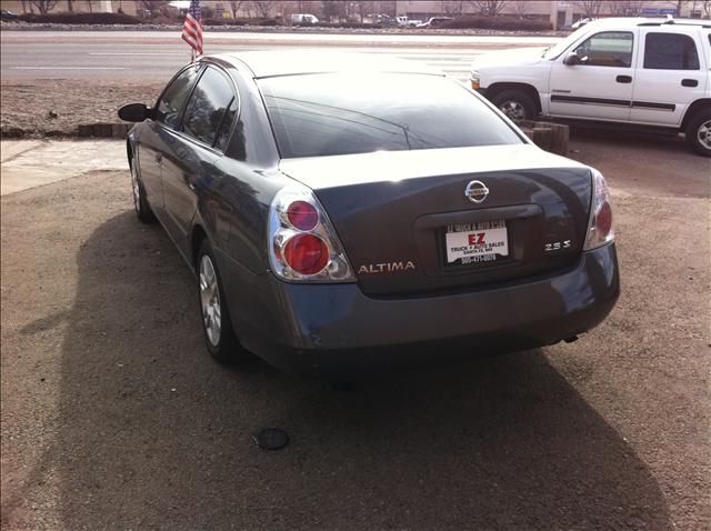 Nissan Altima 2005 photo 2