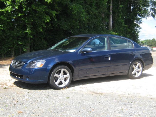 Nissan Altima 2005 photo 2