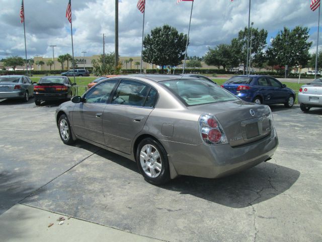 Nissan Altima 2005 photo 4