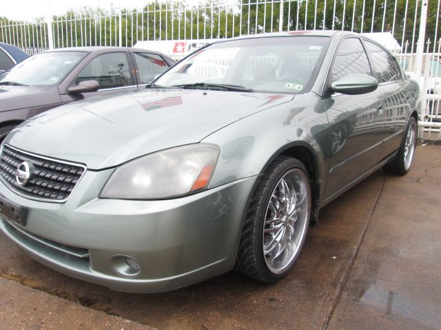 Nissan Altima 2005 photo 2