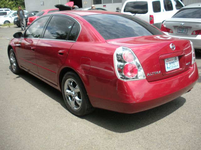 Nissan Altima 2005 photo 2