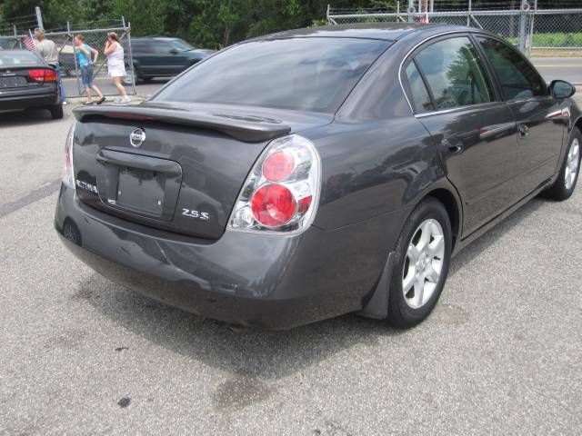 Nissan Altima 2005 photo 2