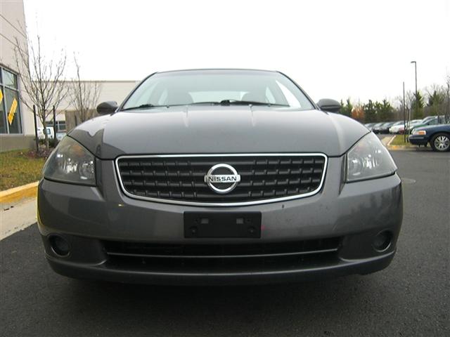 Nissan Altima 2005 photo 2