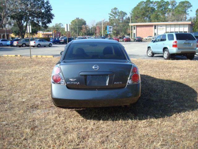 Nissan Altima 2005 photo 3