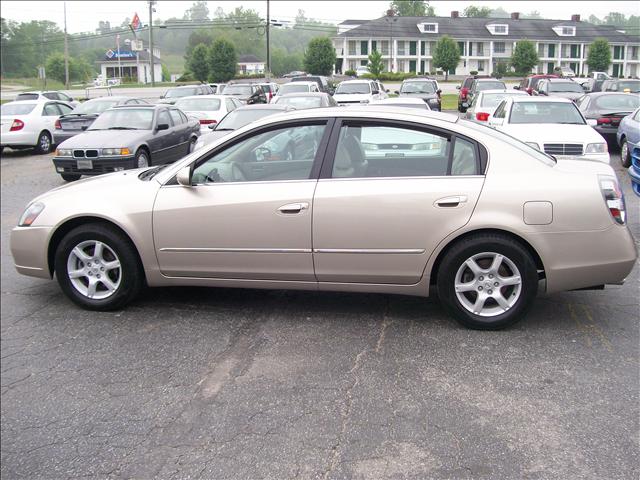 Nissan Altima LS S Sedan