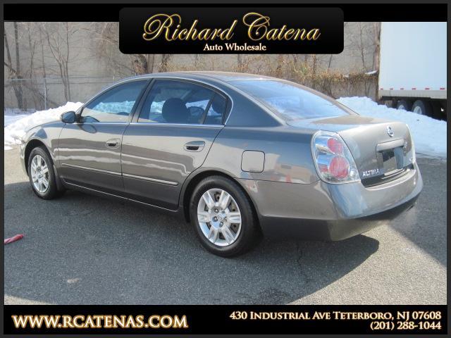 Nissan Altima 2005 photo 1