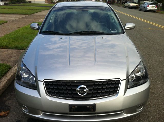 Nissan Altima 2005 photo 1