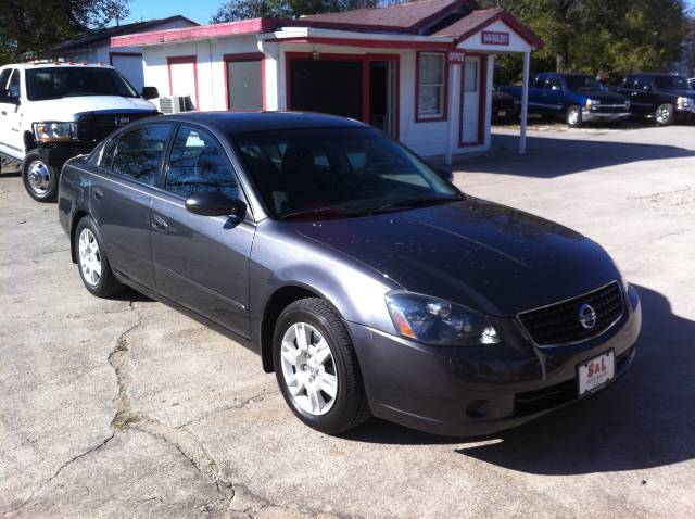 Nissan Altima XR Sedan