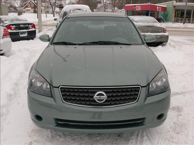 Nissan Altima 2005 photo 1