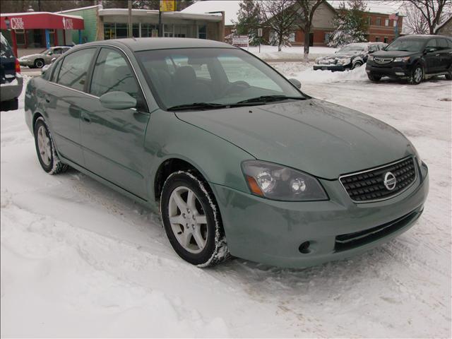 Nissan Altima 2005 photo 2