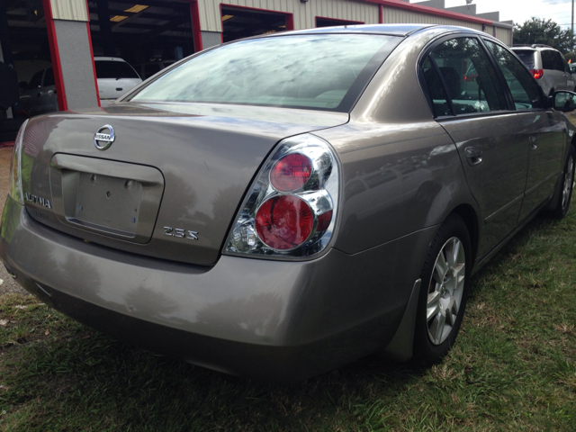 Nissan Altima 2005 photo 1