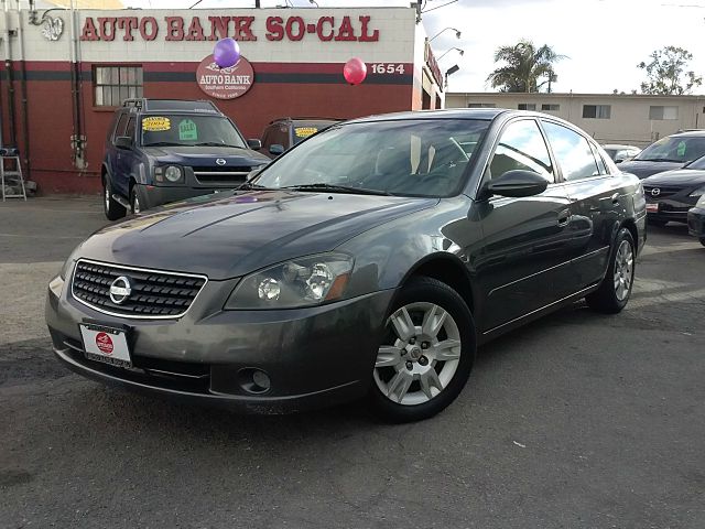 Nissan Altima 2005 photo 1