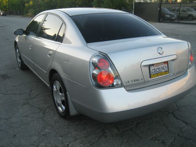 Nissan Altima 2005 photo 1