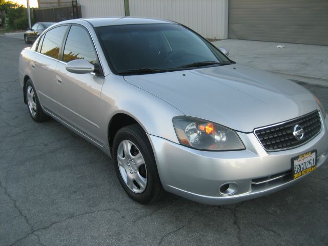 Nissan Altima 2005 photo 4