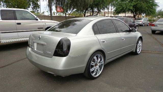 Nissan Altima 2005 photo 2