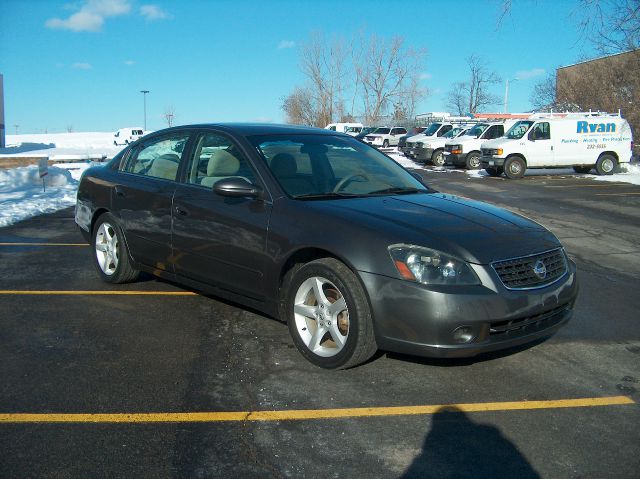 Nissan Altima 2005 photo 1