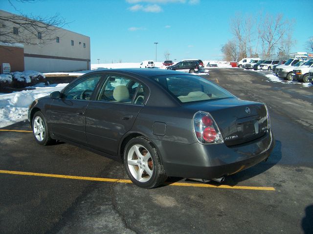 Nissan Altima 2005 photo 2