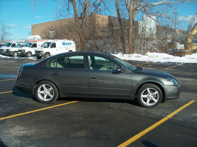 Nissan Altima 2005 photo 4