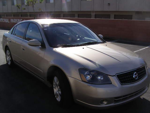 Nissan Altima 2005 photo 1