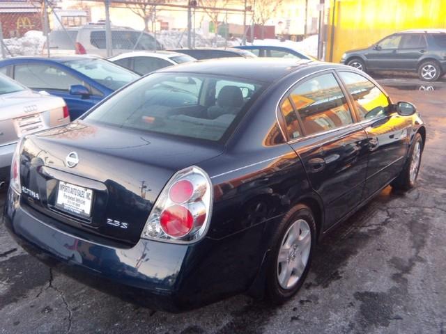 Nissan Altima 2005 photo 2