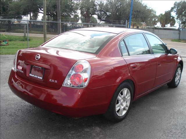 Nissan Altima 2005 photo 2